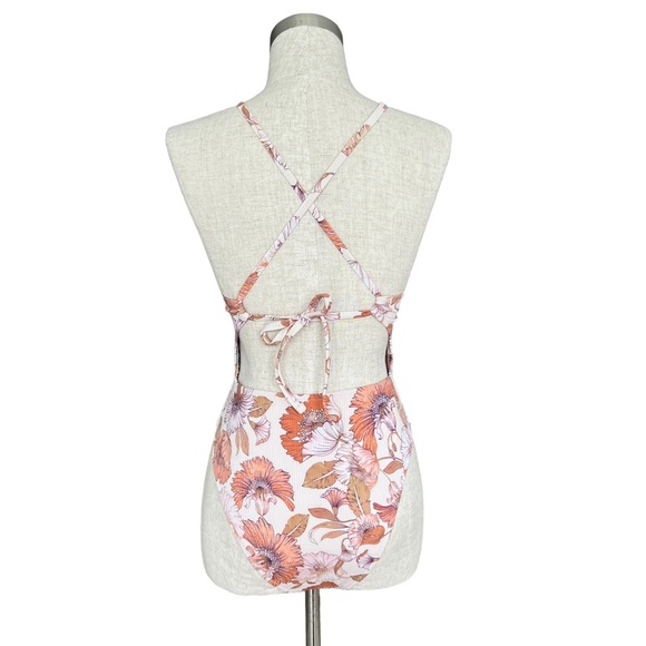 Shade and Shore Swimsuit Ribbed Plunge Front Cut Out One Piece Swimsuit - Picture 2 of 8